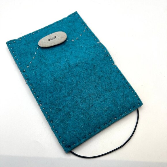 Card Holder Handcrafted Felted Wool - Picture 3 of 4